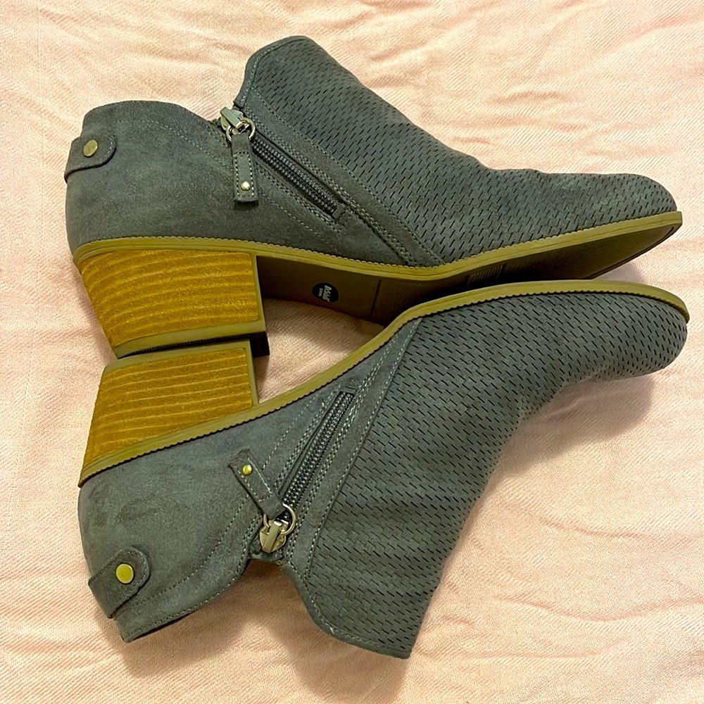 Dr. Scholls Better Block Grey Heel Booties/Shooties Size 10